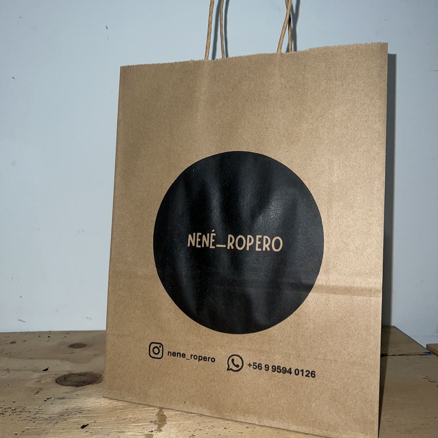 Bolsa kraft con círculo negro impreso para Nené Ropero